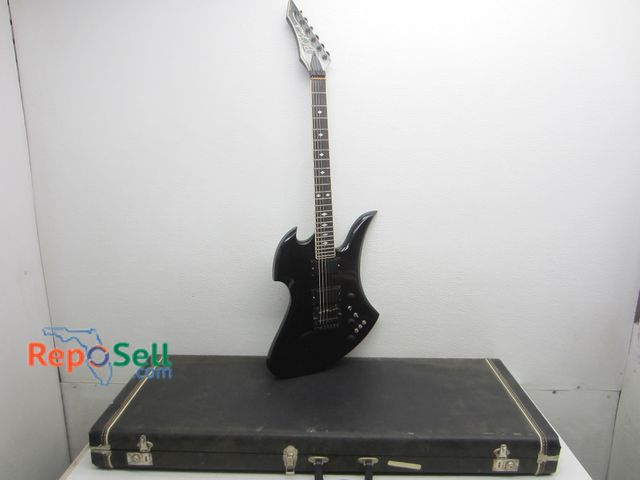 Lot 31-2284 - Electric Guitar B.C. Rich Electric Guitar w/ Hard Case