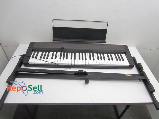 Lot 31-9060 - Casio Casiotone Electric Keyboard w/ Stand, Powers On