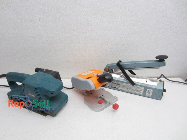 Lot 31-3538 - (3) Electric Tools: Mini Cutoff Tool, Makita Sander And Impulse Sealer - All Power On