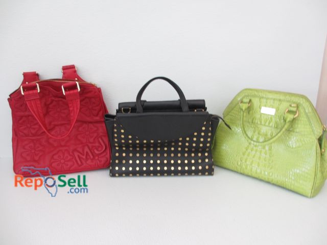 Lot 31-1468 - (3) Women's Purses: Kate Spade, Marc Jacobs, Brahman - No COA
