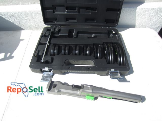 Lot 31-2069 - Hilmar Compact Bender in case