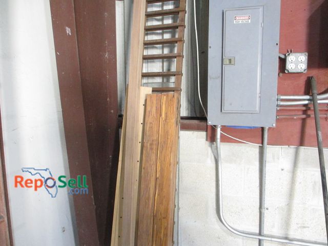 Lot 31-8326 - Lot of Wood and Glass Pieces - Longest 121"