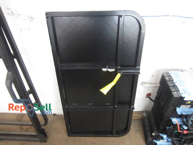 Lot 31-1114 - New Epic RSK Steel Platform 40x21 Inch Black Diamond Plate, Heavy Duty