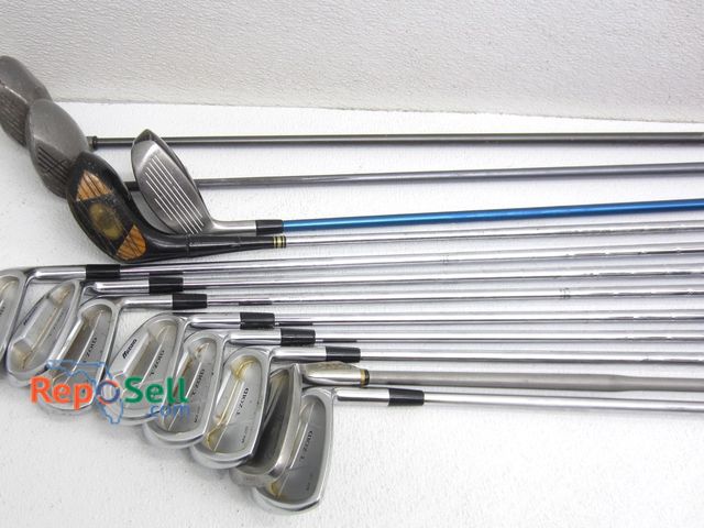 Lot 31-2100 - Lot of Golf Clubs: Titleist &amp; Mercury Driver, King Kobra, etc.