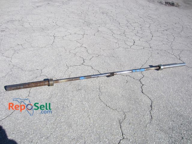 Lot 31-6046 - 45 lb Olympic Barbell