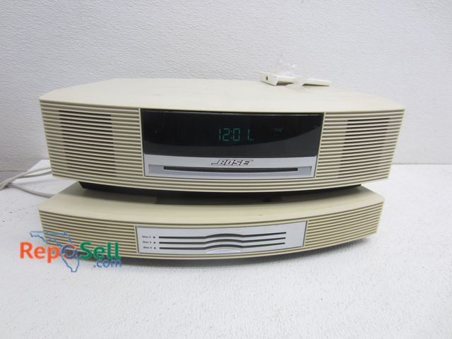 Lot 31-3545 - Bose CD And Multi Disc Player - Both Power On