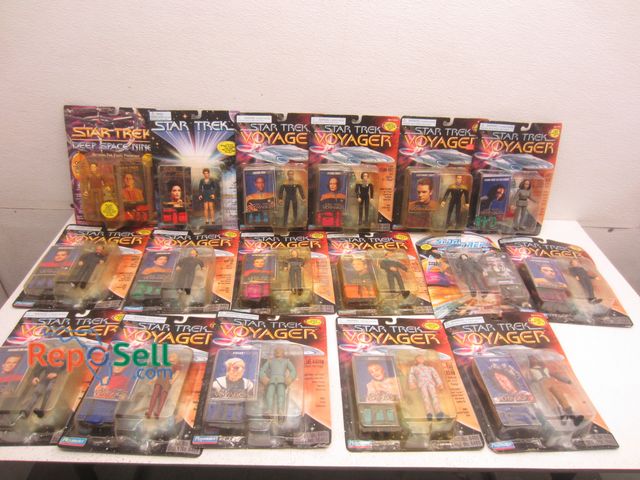 Lot 31-9212 - (17) Star Trek Toys - Mostly Voyager in Packages