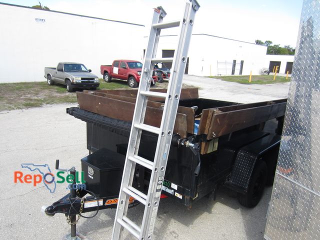 Lot 31-9055 - 16' Aluminum Ladder