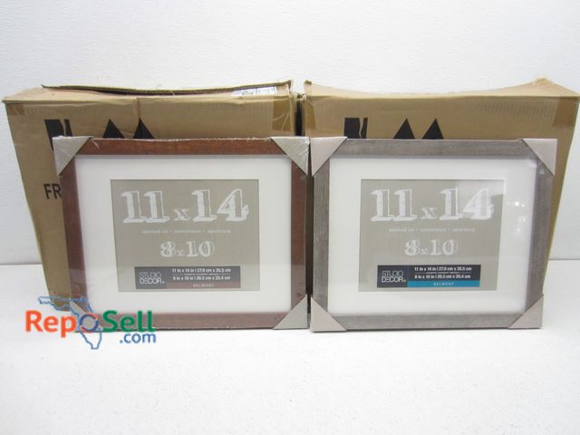 Lot 31-9478 - (12) New 11"x14" Picture Frames, (2) Styles