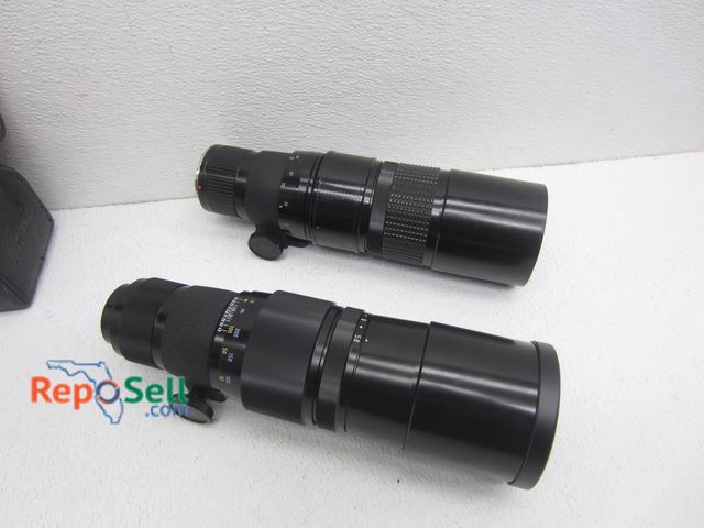 Lot 31-6089 - (2) Asahi Pentax Takumar Zoom Camera Lenses - 1 May Need Repair