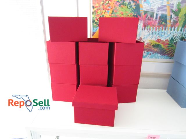 Lot 31-1225 - (12) Red Storage Bins, (6) Lids, 10x8.5x6.5