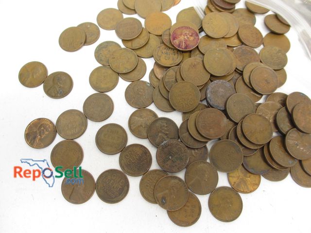 Lot 31-1017 - Lot of Mostly Wheat Cents 1920's to 50's - 2 lbs.