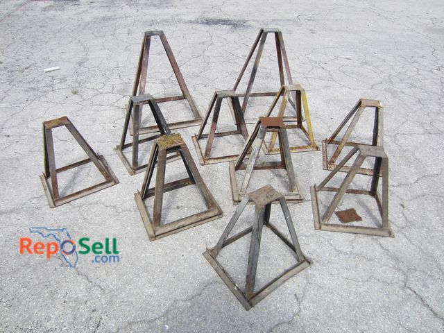 Lot 31-5199 - (13) Boat Stands - (11) are 14 x 12, (2) are 22 x 20 x 18