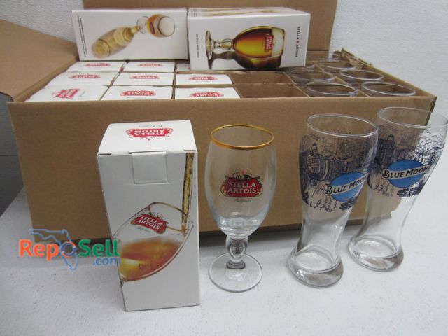 Lot 31-1364 - (28) Stella Artois and Blue Moon Bar Glasses