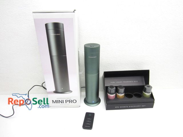 Lot 31-9018 - Aroma360 Mini Pro Scent Infuser w/ 3 Scent Packs, Powers On