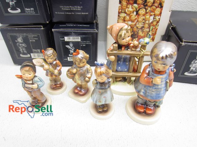 Lot 31-7101 - (6) Hummel Dolls w/Boxes - Some are Signed