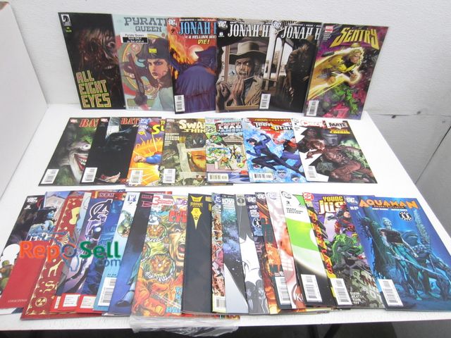 Lot 31-6257 - (200)+ Comics: Aquaman, Swamp Thing, Jonah Hex, Sentry, Batman etc