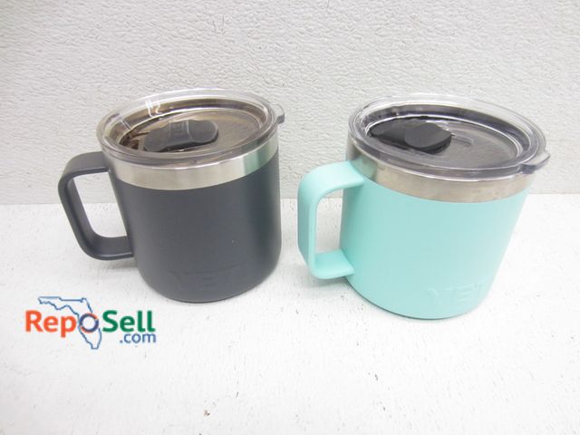 Lot 31-6048 - (2) 14oz Yeti Coffee Mugs With Lids