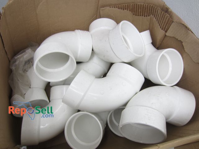 Lot 31-4127 - Lot of New 4" PVC Fittings
