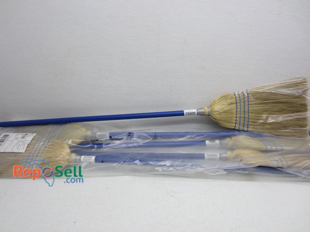 Lot 31-3435 - (6) Pro Source Corn Brooms Light Duty 15/16" Handle
