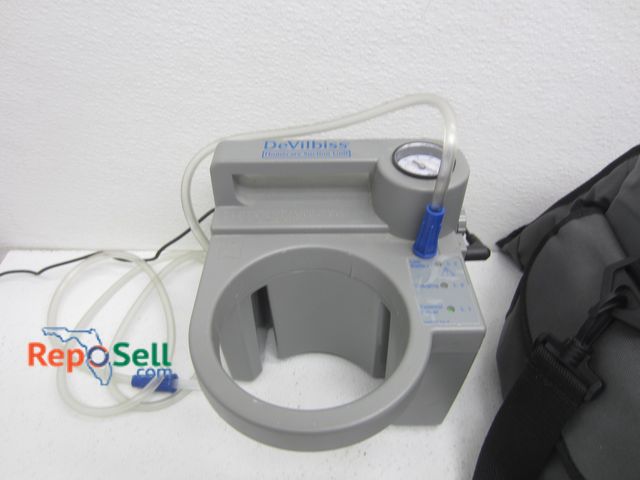 Lot 31-1421 - Devilbiss Homecare Suction Unit  (powers on)