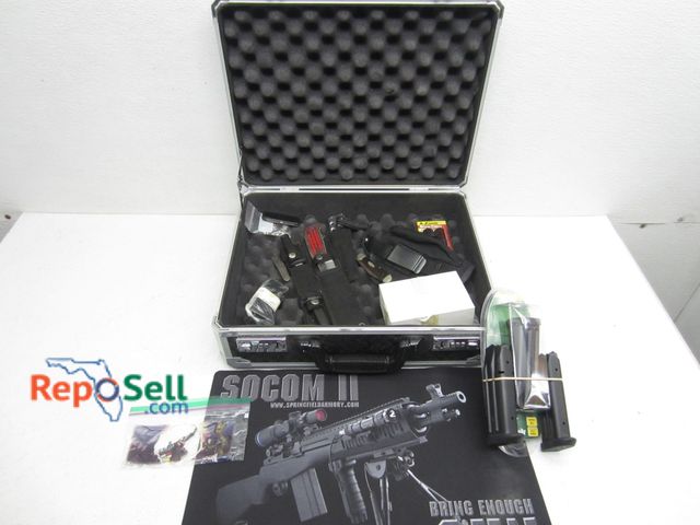 Lot 31-9585 - Gun Case and Accessories - (3) 9mm Mags, Knives, etc.