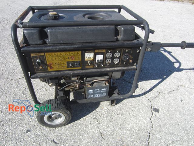 Lot 31-9089 - 13 HP Generator - Has Compression