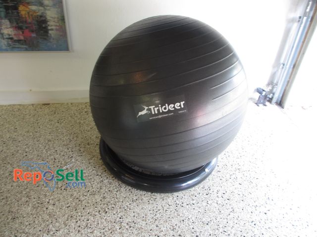 Lot 31-1085 - Trideer Exercise Ball with Steady Ring Approx 30"H