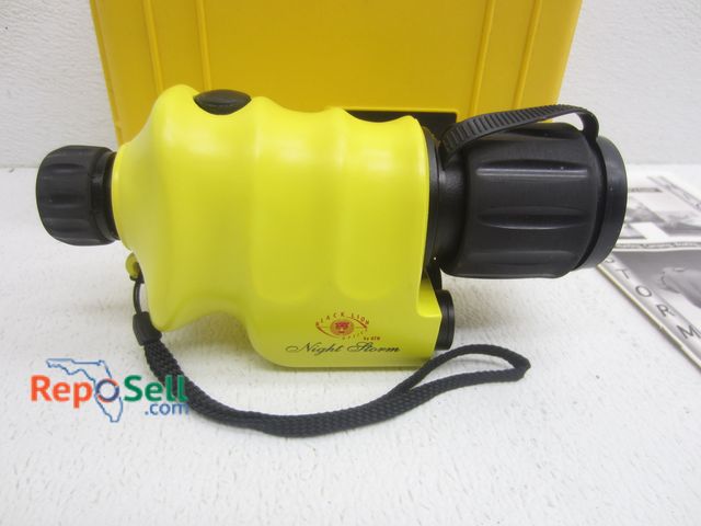 Lot 31-8488 - AMT Night Storm, Night Vision Monocular with Case - Powers On