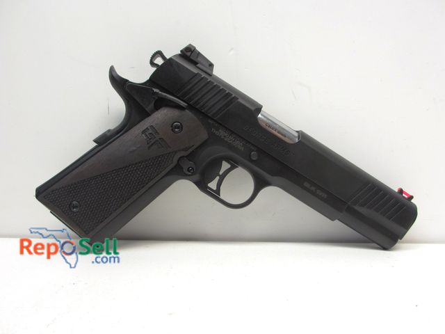Lot 31-2047 - New in Case GForce Chronicle 1911 9mm Pistol, Blued Walnut, with (2) Mags, 5" Barrel