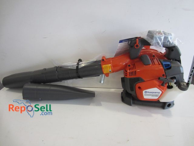 Lot 31-1093 - Husqvarna New Pro 525BX Blower