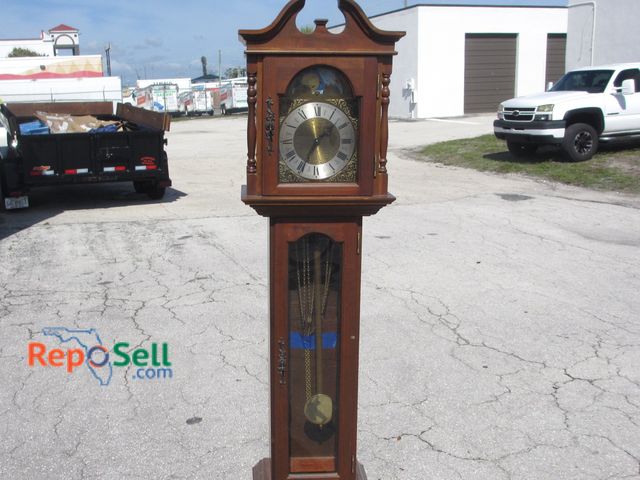Lot 31-9204 - Grandfather Clock 73"H