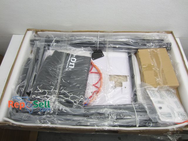 Lot 31-1422 - Single Shot Arcade Basketball Game (appears new in box)