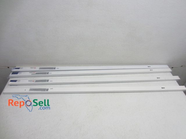 Lot 31-9042 - (4) Lithonia 4' white track sticks for lighting, (1) missing hardware; shelf pull