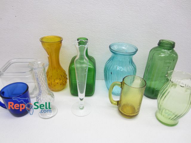 Lot 31-1092 - (10) Vintage Glass Vases &amp; Bottles