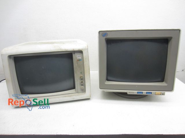 Lot 31-7118 - (2) Vintage 1980's IBM Computers - Untested