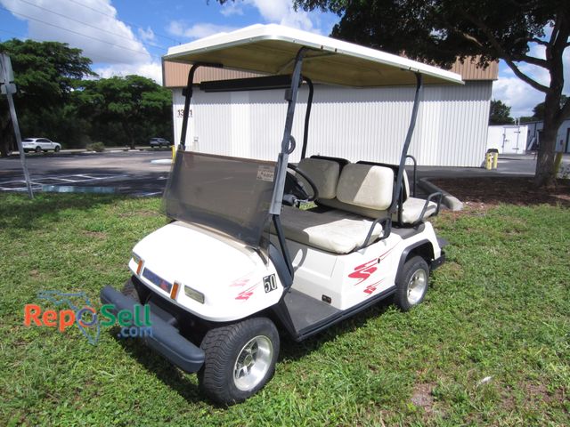 Lot 31-1018 - 2002 Columbia ParCar DS Golf Cart