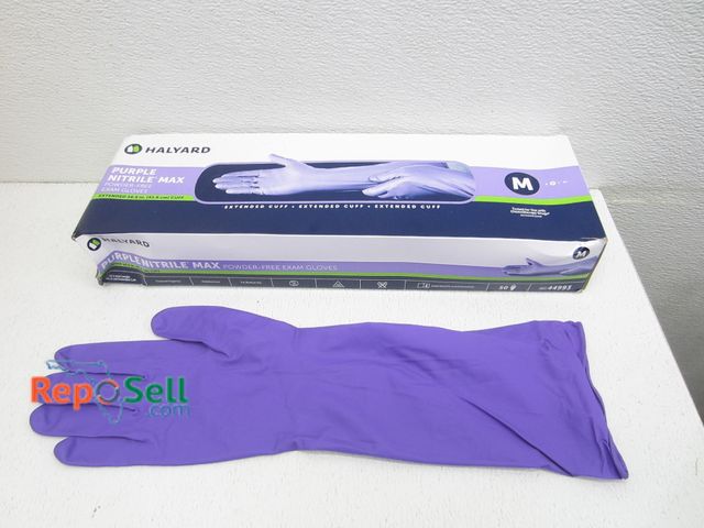 Lot 31-2245 - (400) Halyard Purple Nitrile Max Gloves; Medium; #44993; (8 Boxces)