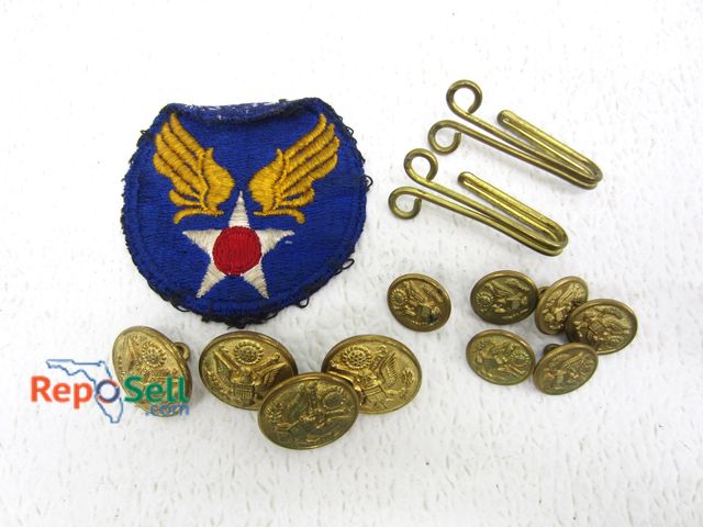 Lot 31-5334 - Vintage Military Patch &amp; Buttons