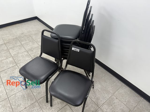 Lot 31-3102 - (7) Cushioned Desk Chairs - Black