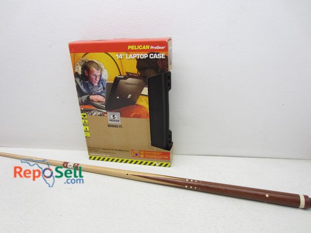 Lot 31-6377 - 14" Laptop Case NOS and Pool Cue