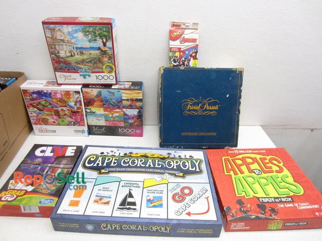 Lot 31-5312 - (12) Games &amp; Puzzles