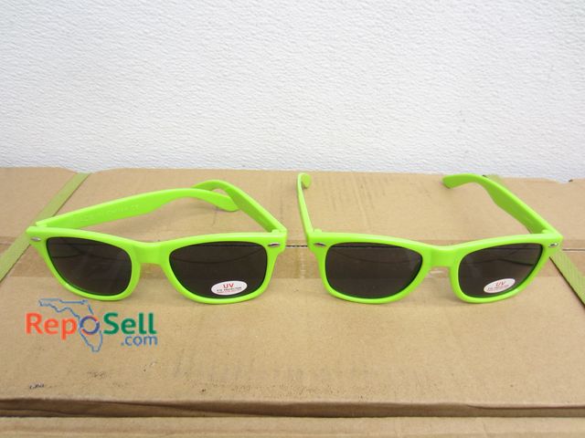 Lot 31-1179 - (600) Lime Green Sunglasses