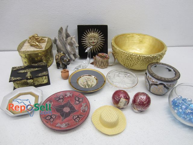 Lot 31-5260 - Decor Lot: Stone Horse, Large Bowl, Small Plates, Jewelry Boxes etc