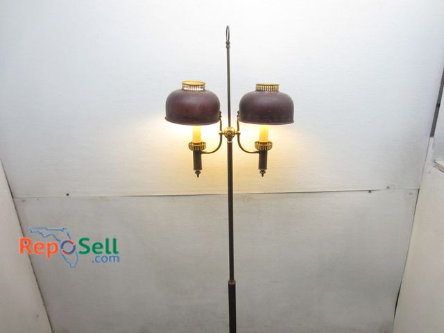 Lot 31-6539 - Vintage ToleWare  Floor Lamp w/ Glass Shades, 60" Tall, Powers On