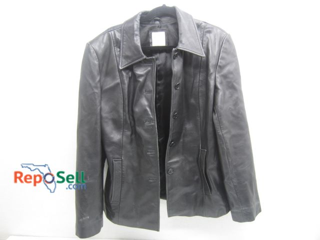 Lot 31-7176 - Clifford &amp; Wills Leather Jacket, Size M,