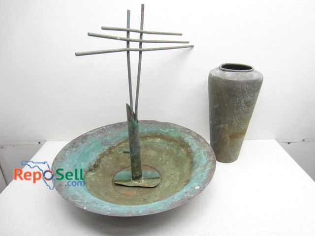 Lot 31-9268 - Copper Bird Bath And Vase