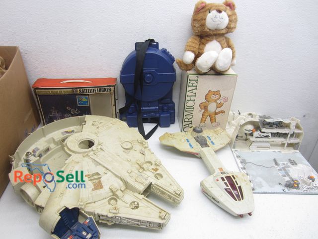 Lot 31-7233 - Toy Lot - Some Vintage: Star Wars, Barbie, Major Mat Mason Case, etc.