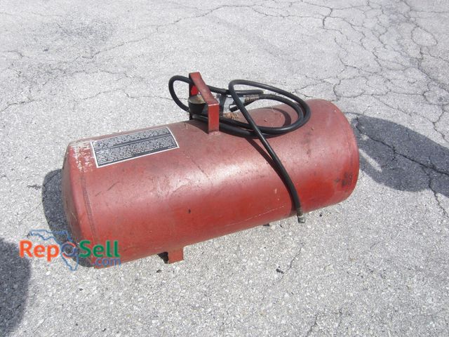 Lot 31-5503 - Air Tank - Max pressure 125psi