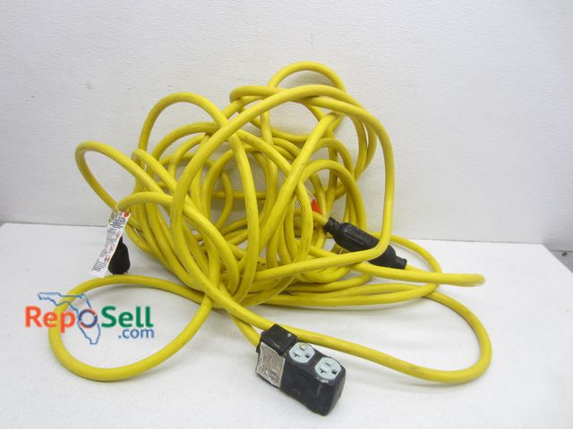 Lot 31-5576 - Heavy Duty 250V Generator Cord